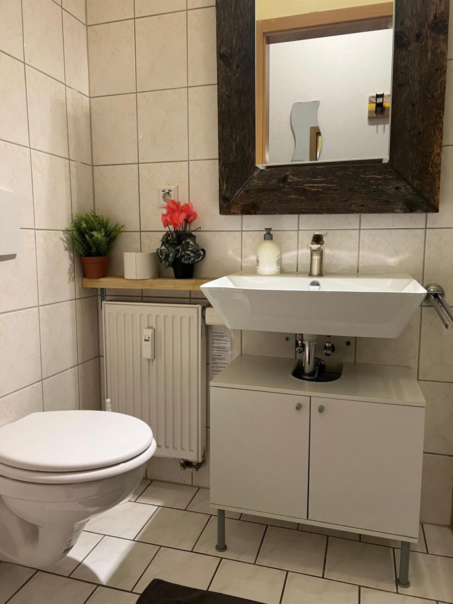 Helle Wohnung In Sudenburg Mit Balkon - Wlan, 4 Schlafplaetze 马格德堡 外观 照片